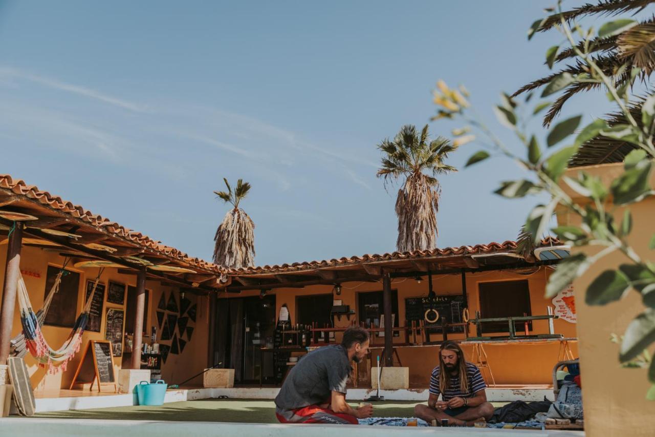 Surf House Hostel Callao Salvaje Exterior photo